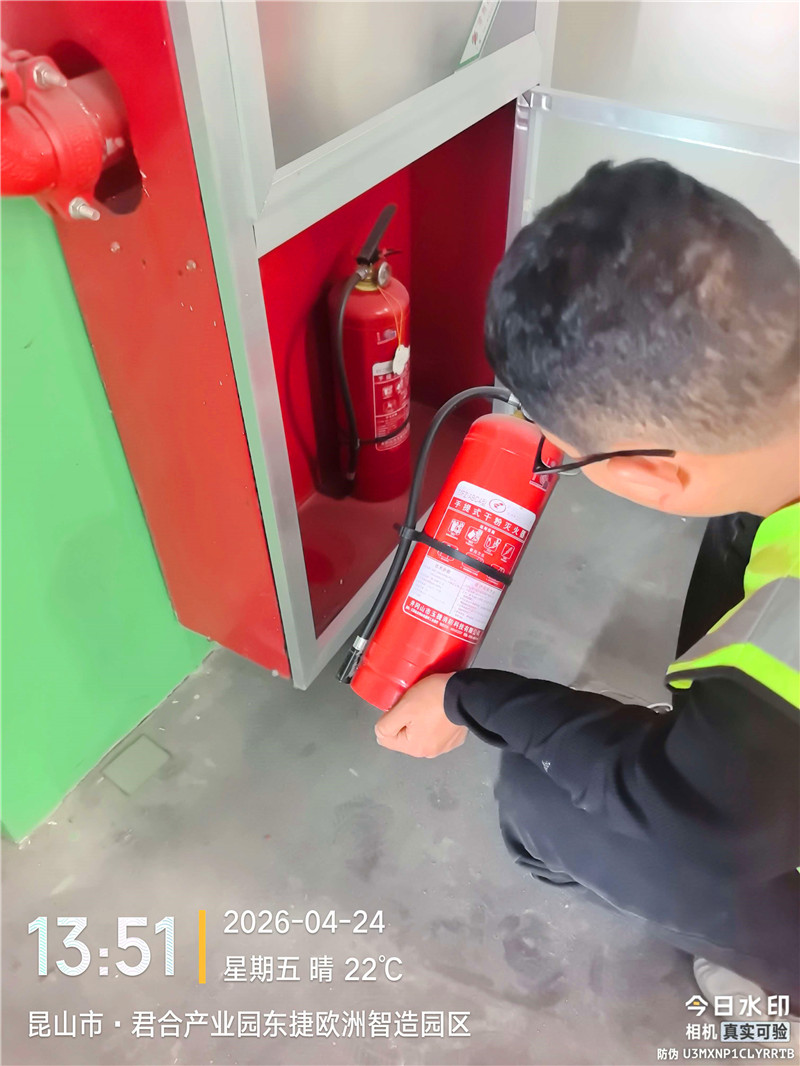 ����ά�����������Ƿ���ڣ�ѹ���Ƿ�����